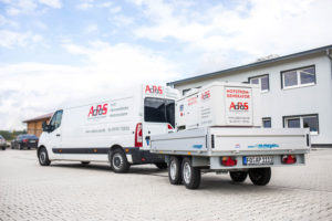 AdPoS Firmenwagen mit Fracht