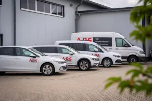 AdPoS Fahrzeuge für Lieferung und Wartung von USV Industrieanlagen